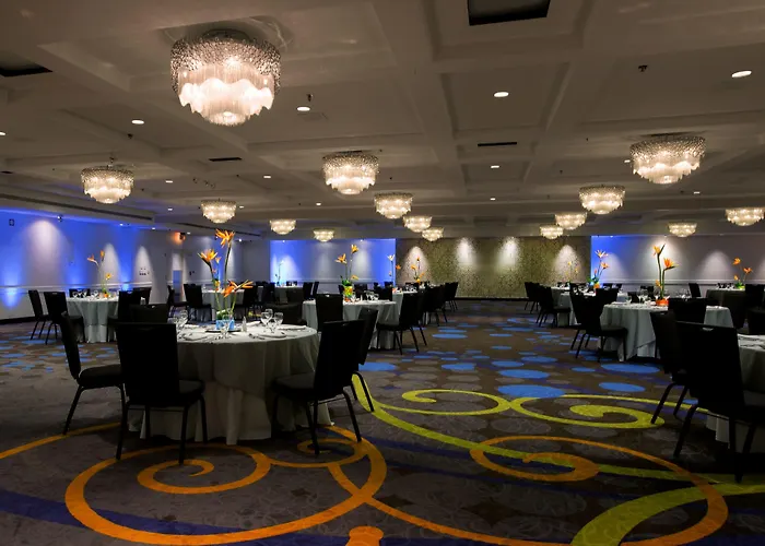 Hotel Wyndham Centre 3*