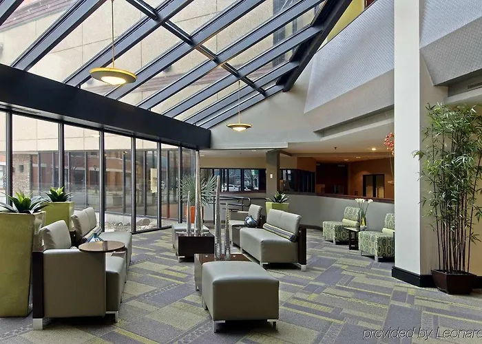Hotel Wyndham Centre 3*